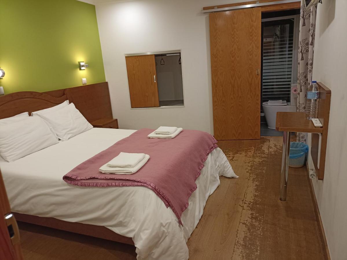Martim Moniz 28 Guest House Lissabon Buitenkant foto